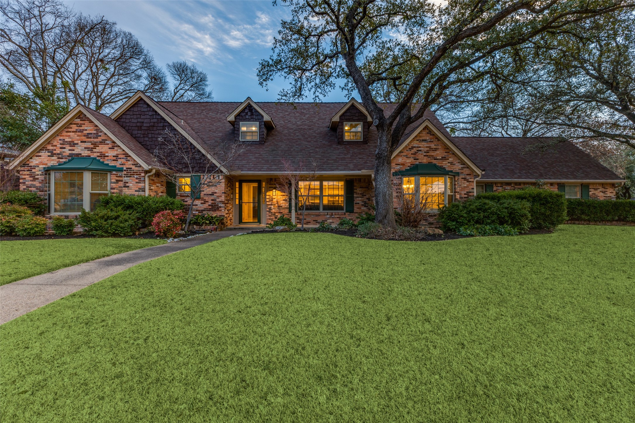 6810 Vineridge Drive Dallas TX 75248