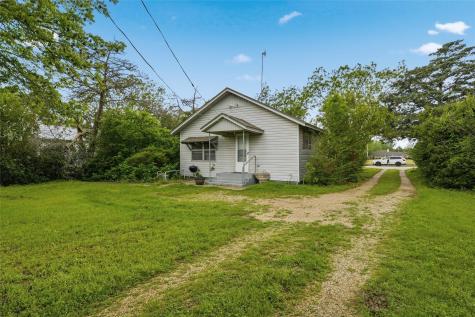 808 N Reagan Street West TX 76691