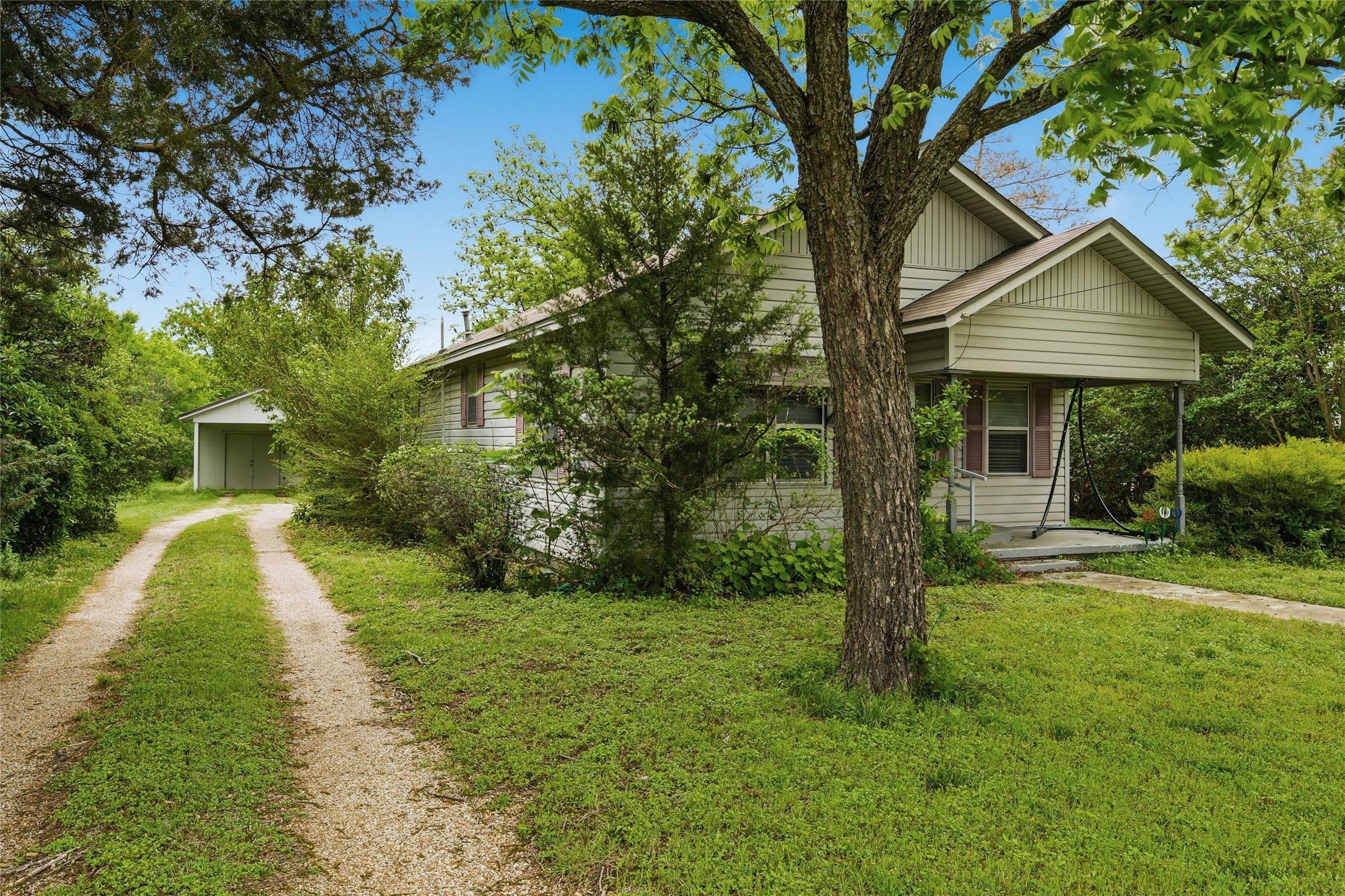 808 N Reagan Street West TX 76691