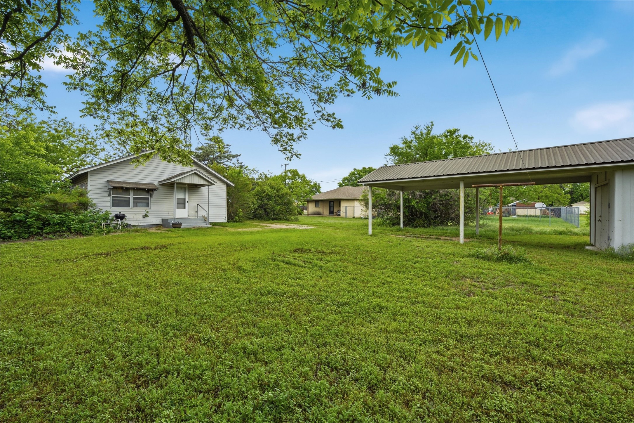 808 N Reagan Street West TX 76691