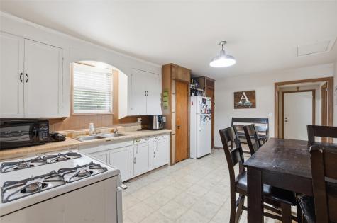 808 N Reagan Street West TX 76691
