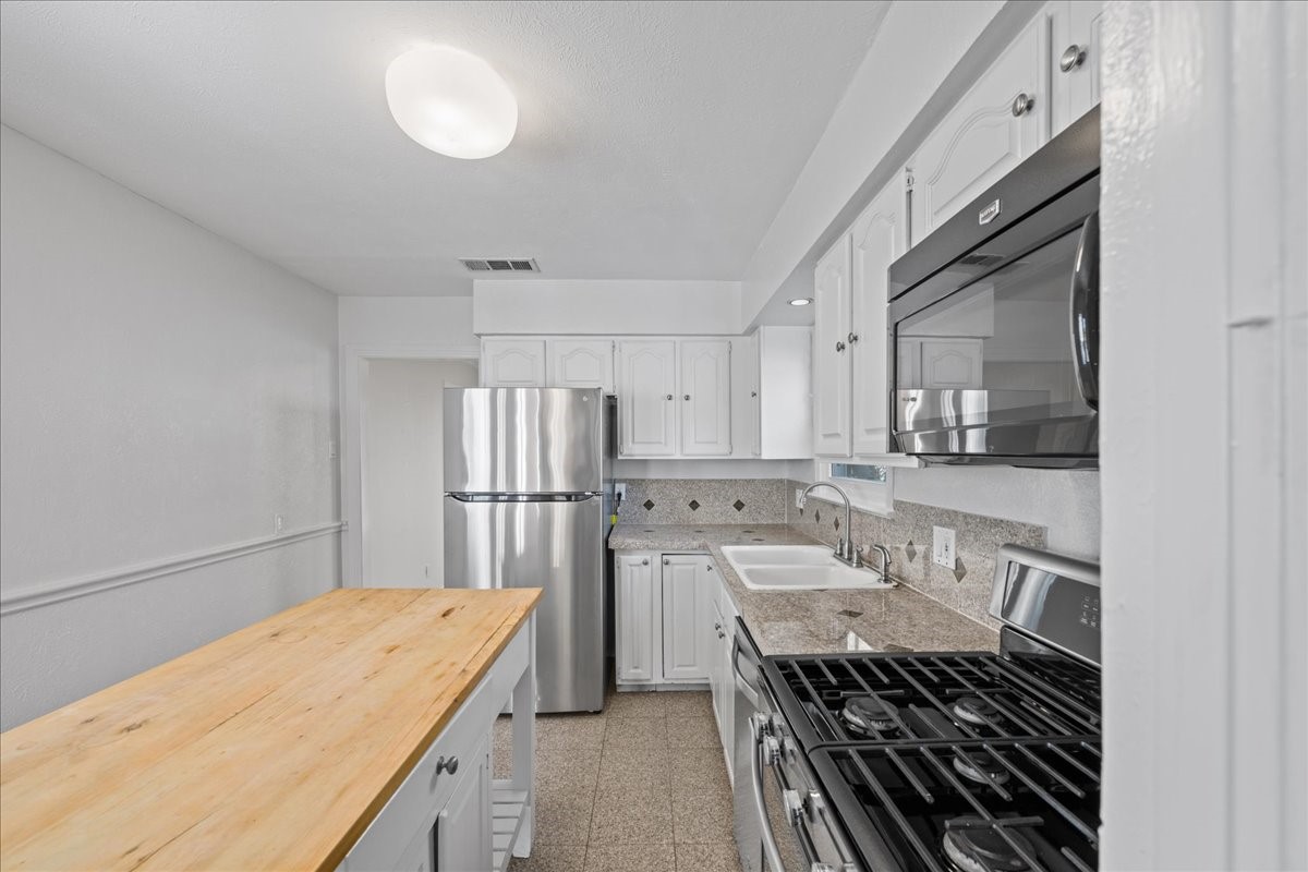 6043 Llano Avenue Dallas TX 75206