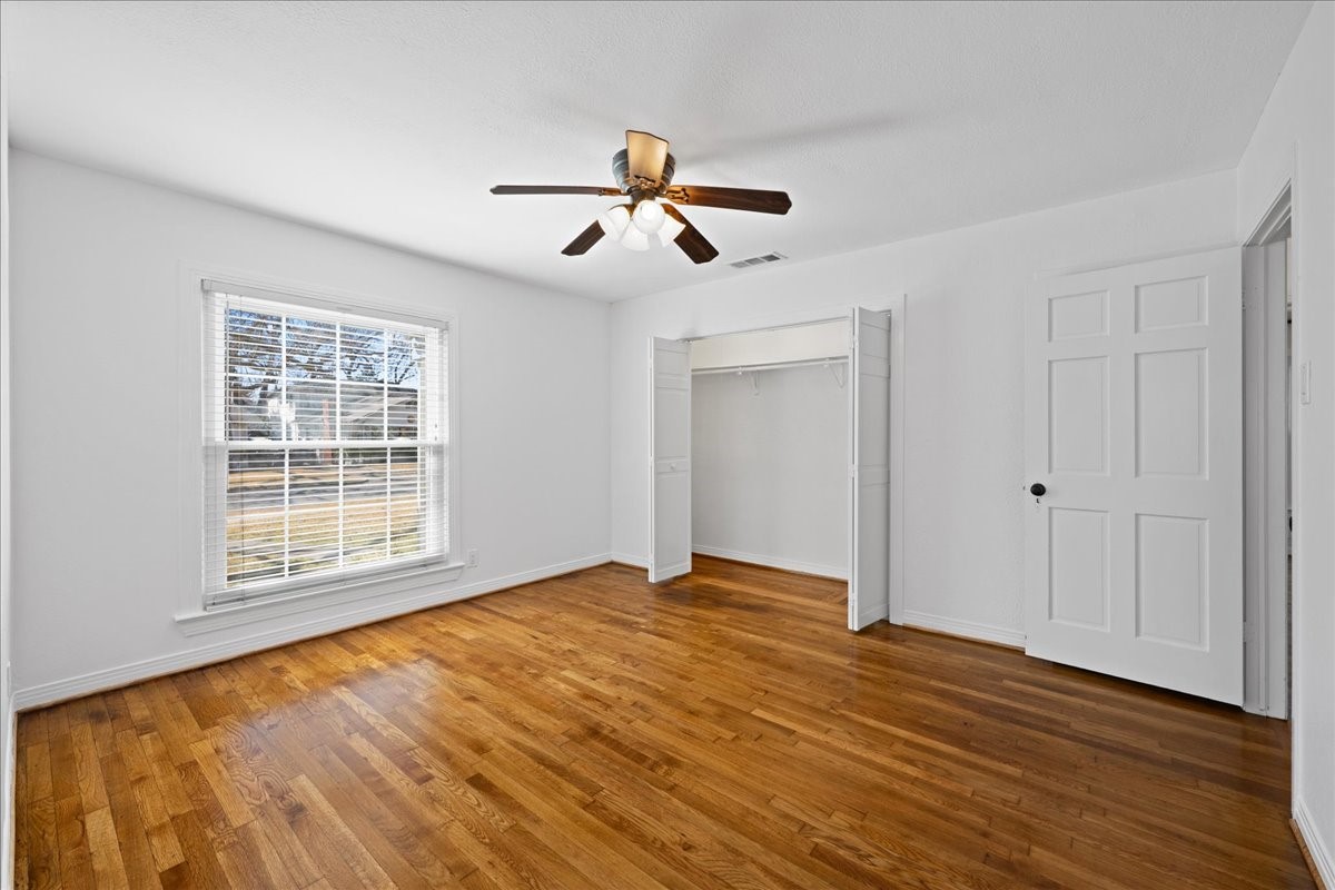6043 Llano Avenue Dallas TX 75206