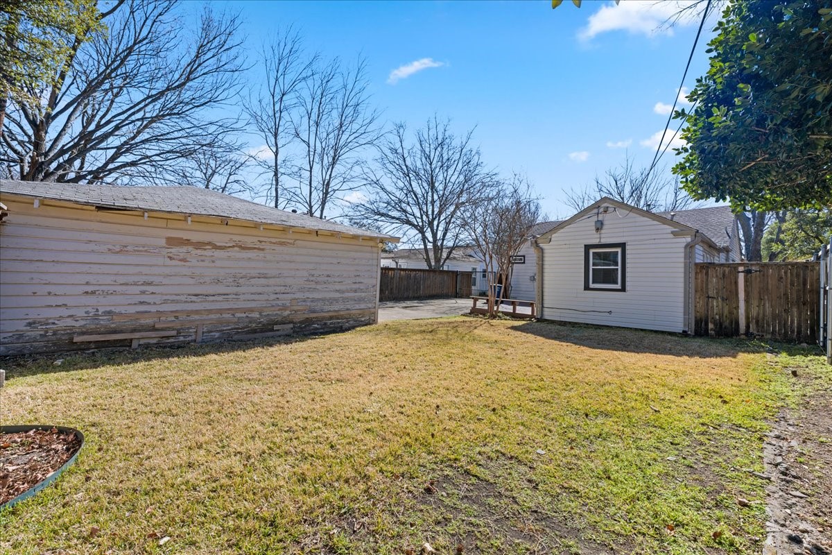 6043 Llano Avenue Dallas TX 75206