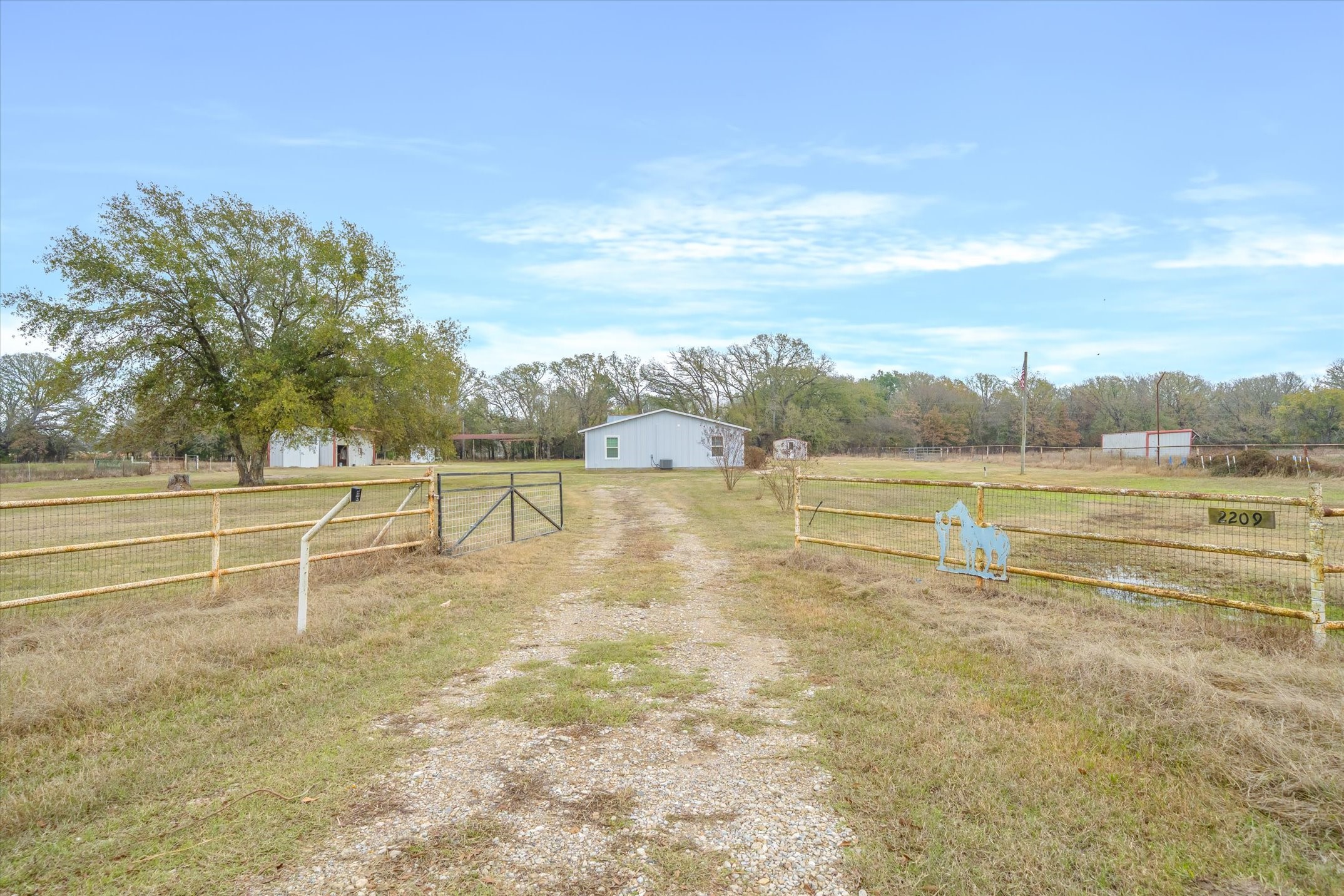 2209 Hare Lane Greenville TX 75402