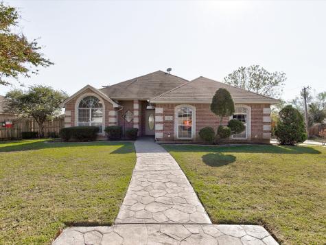 536 Meadowcrest Drive Burleson TX 76028
