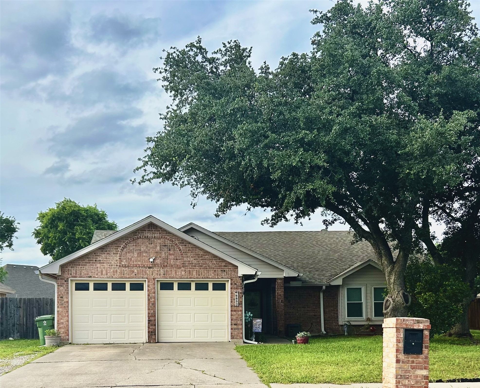 6852 Megan Lane North Richland Hills TX 76182