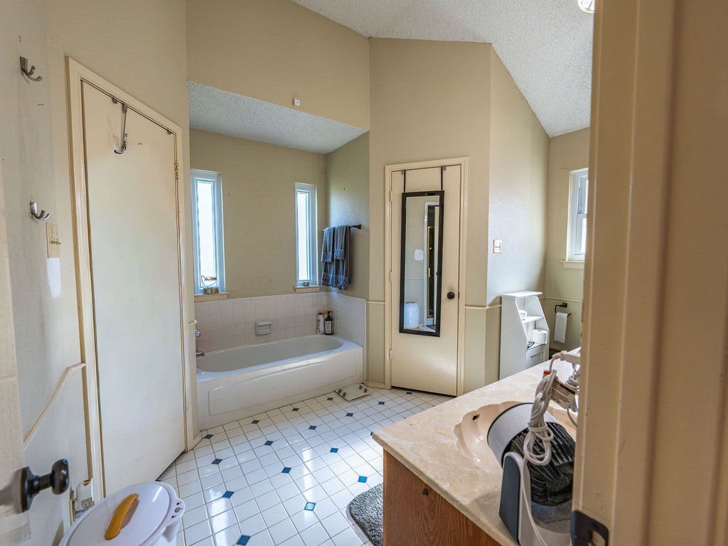 6852 Megan Lane North Richland Hills TX 76182