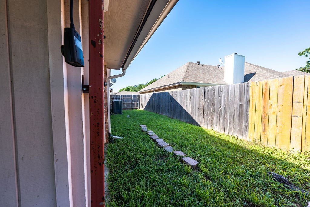 6852 Megan Lane North Richland Hills TX 76182
