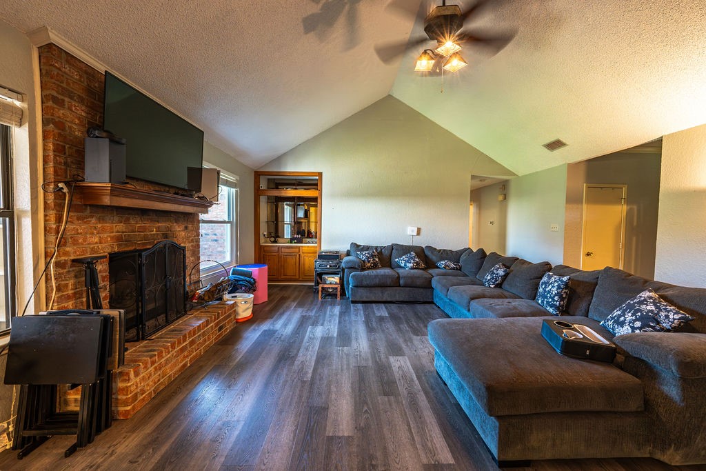 6852 Megan Lane North Richland Hills TX 76182