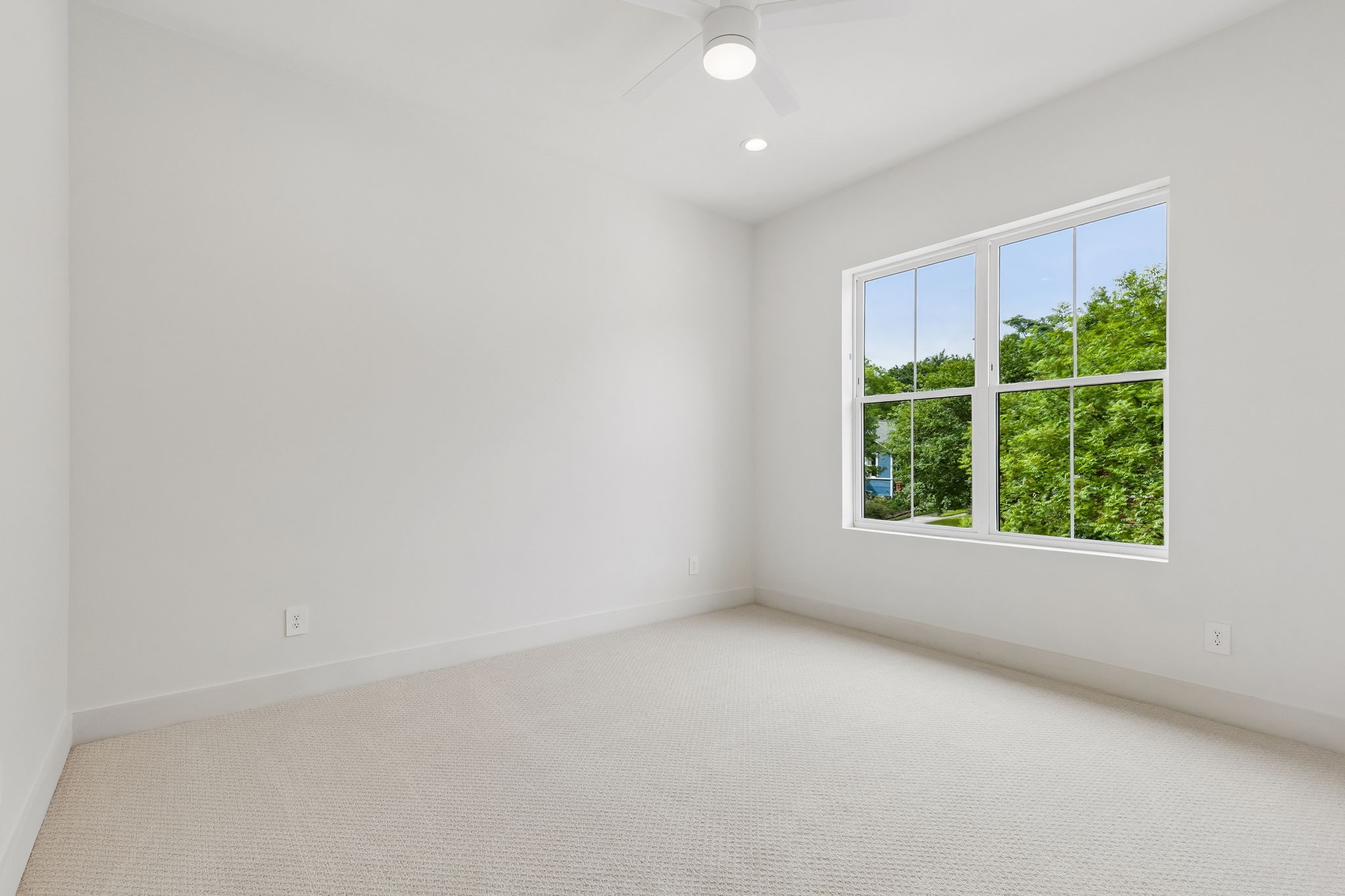 906 Cristler Avenue Dallas TX 75223