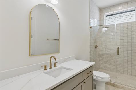 906 Cristler Avenue Dallas TX 75223