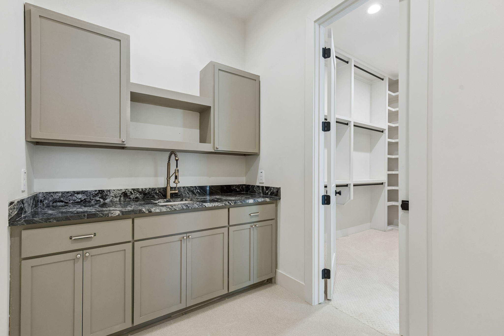 906 Cristler Avenue Dallas TX 75223