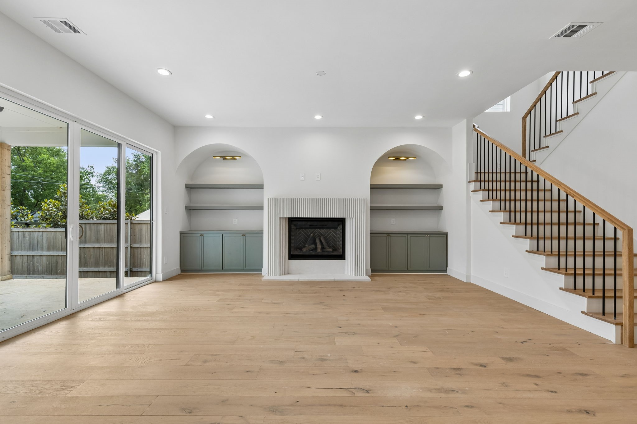906 Cristler Avenue Dallas TX 75223