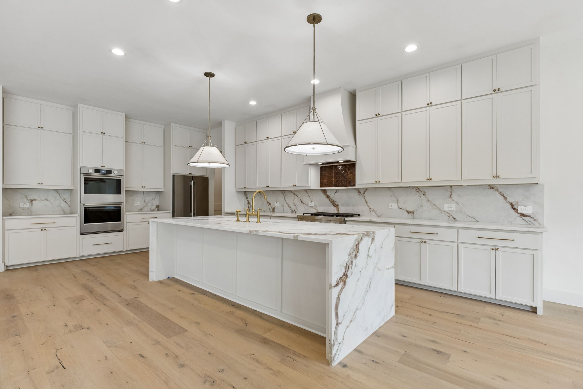 906 Cristler Avenue Dallas TX 75223