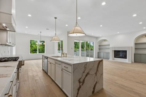 906 Cristler Avenue Dallas TX 75223