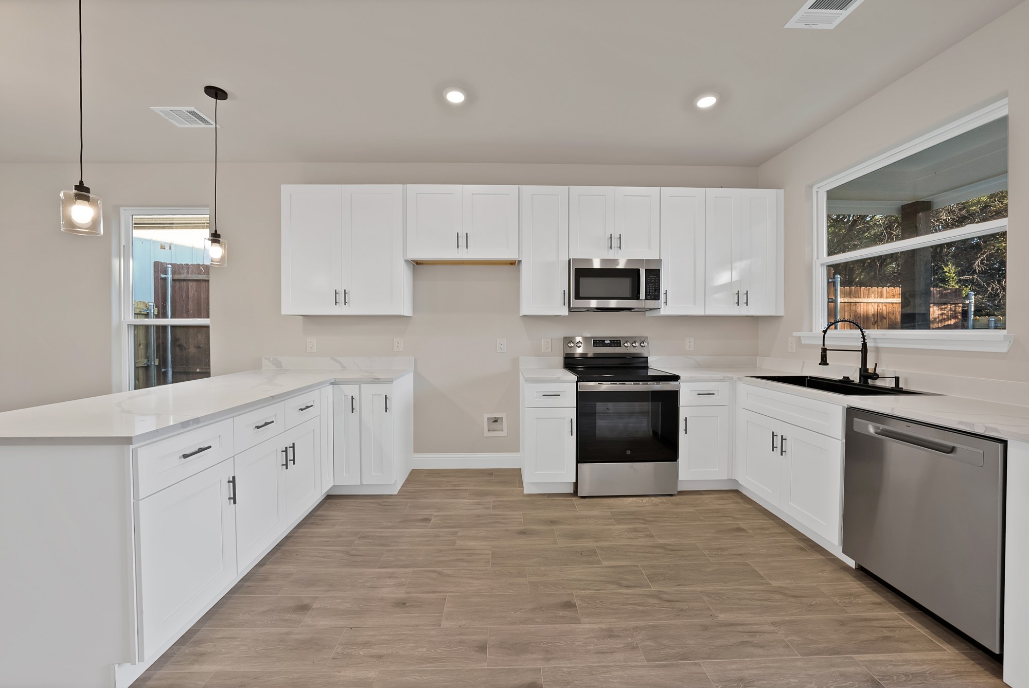 5712 San Jacinto Drive Granbury TX 76048