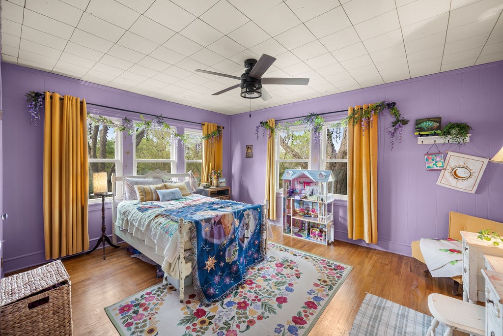 327 N Ponsard Street Troup TX 75789