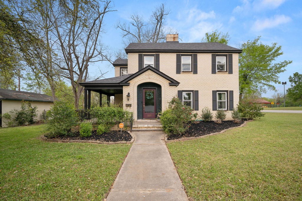 327 N Ponsard Street Troup TX 75789