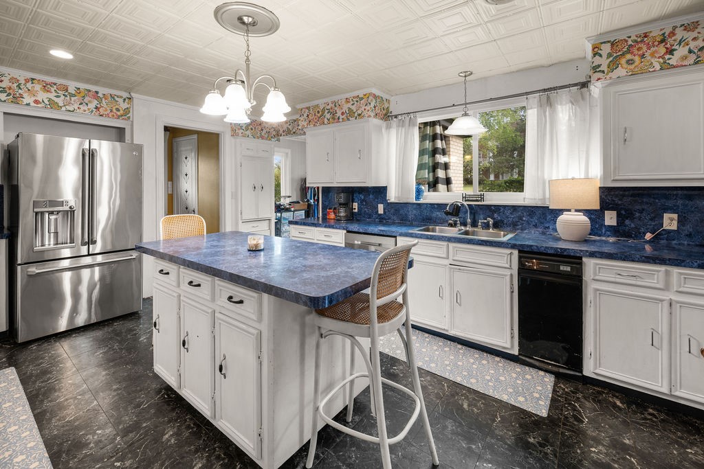 327 N Ponsard Street Troup TX 75789