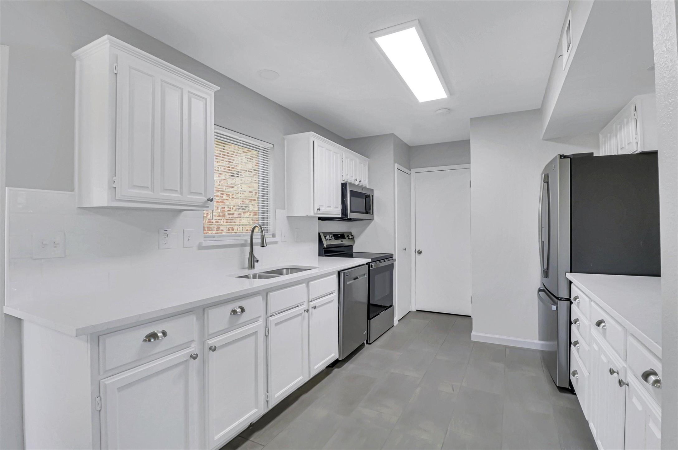401 S Cannady Drive Cedar Hill TX 75104