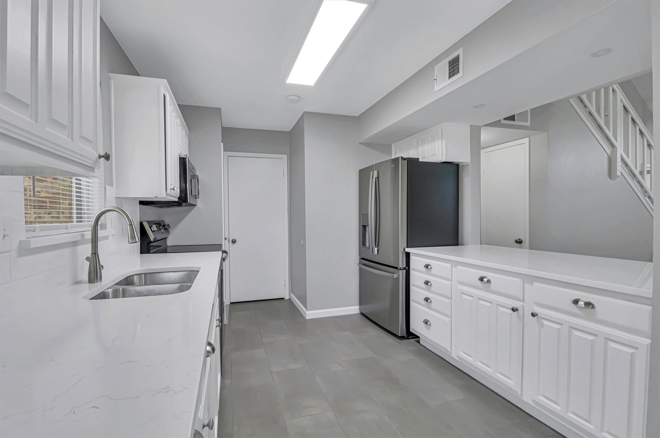 401 S Cannady Drive Cedar Hill TX 75104