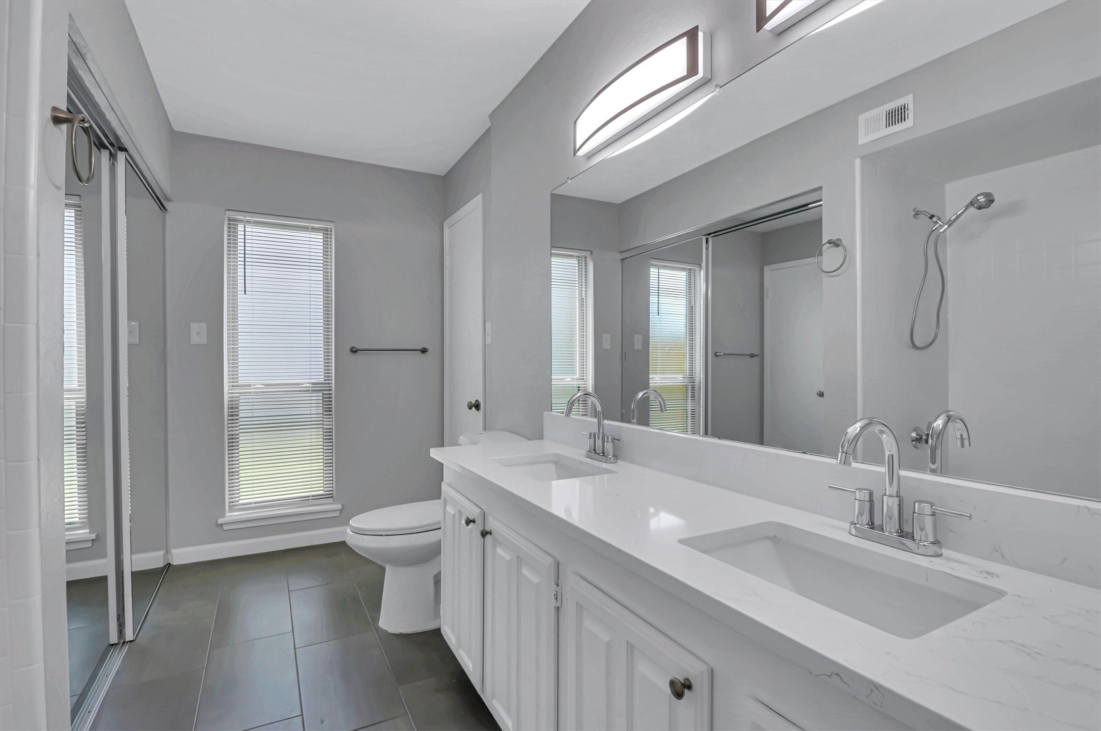 401 S Cannady Drive Cedar Hill TX 75104