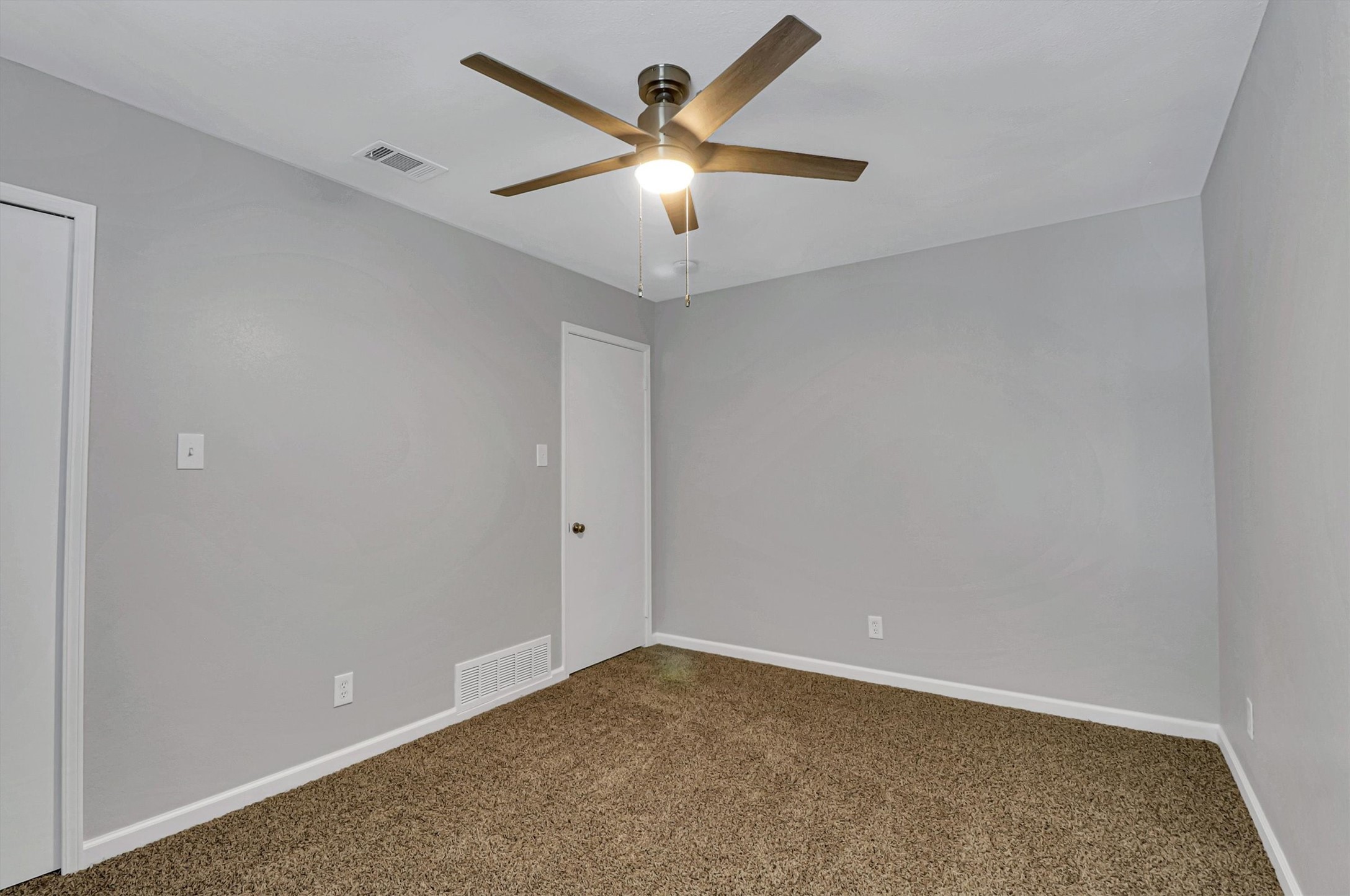 401 S Cannady Drive Cedar Hill TX 75104