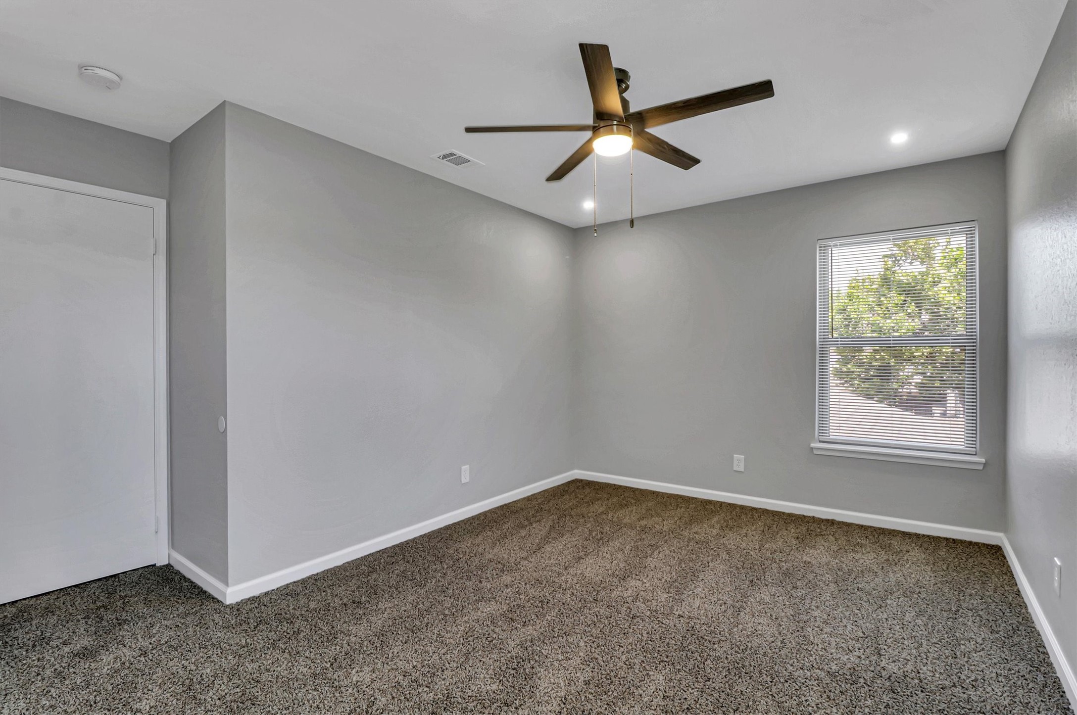 401 S Cannady Drive Cedar Hill TX 75104