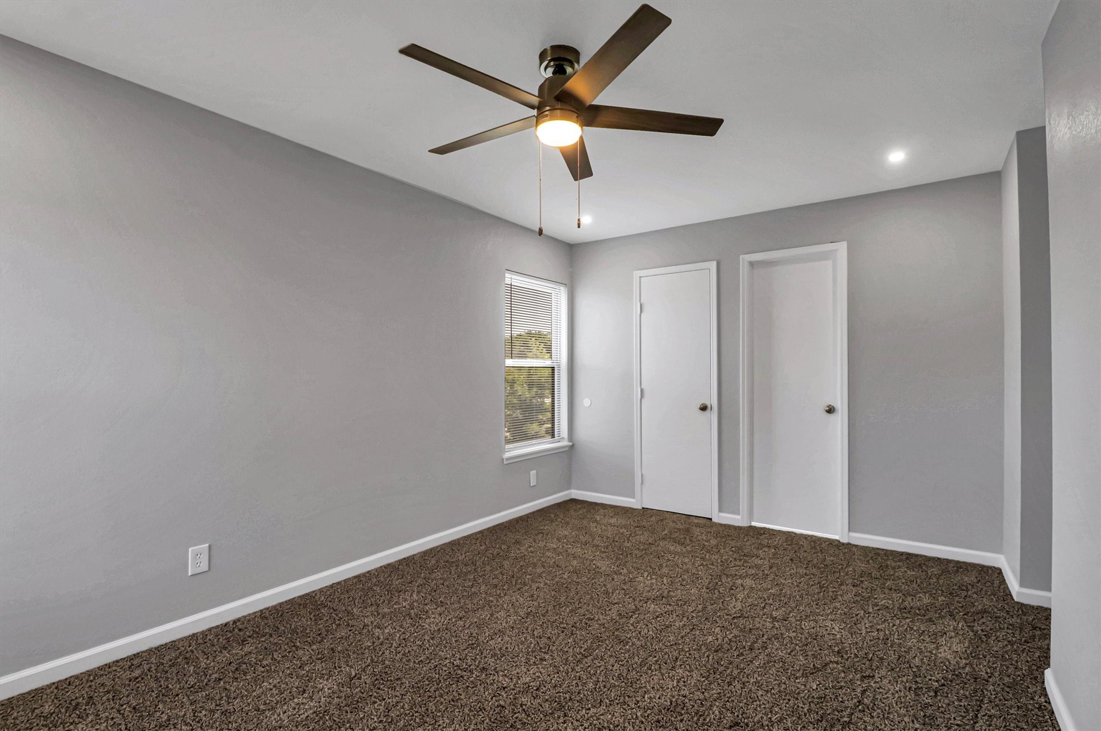 401 S Cannady Drive Cedar Hill TX 75104