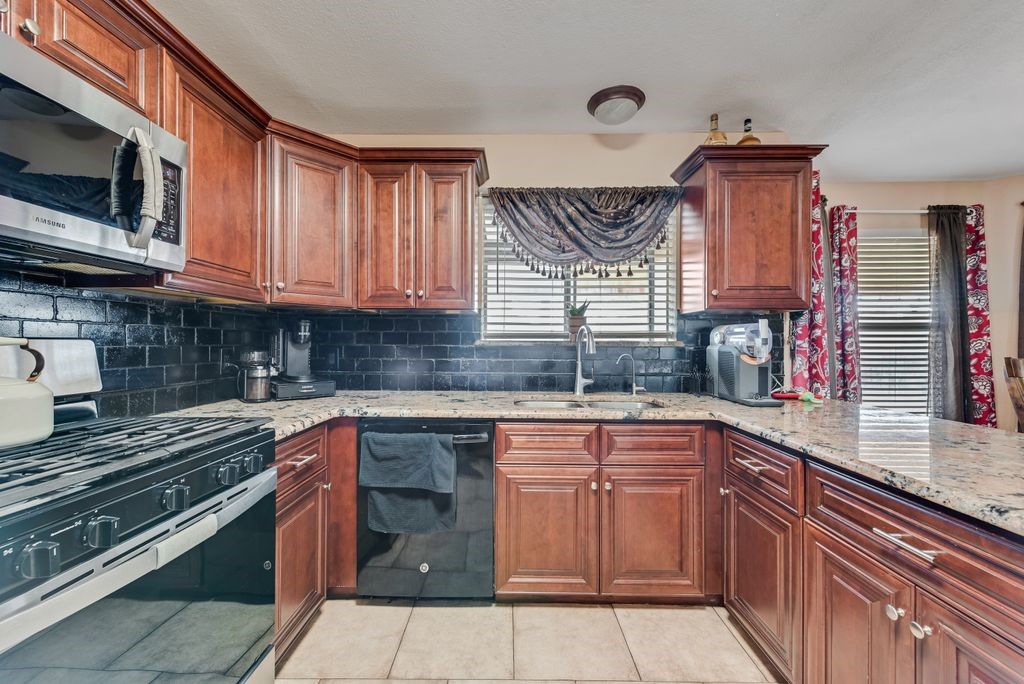 5701 Sea Breeze Lane Fort Worth TX 76135
