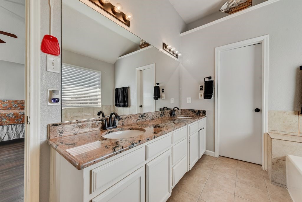 5701 Sea Breeze Lane Fort Worth TX 76135