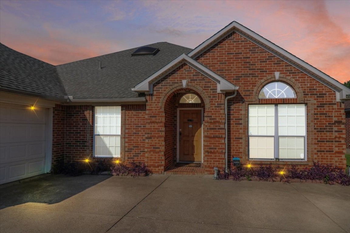 2707 Forest Lake Drive Grand Prairie TX 75052