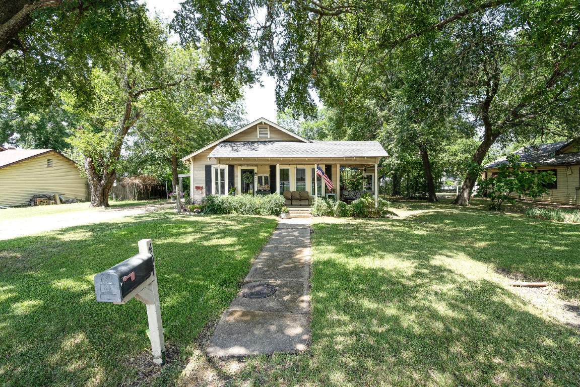 407 N Main Street Crandall TX 75114