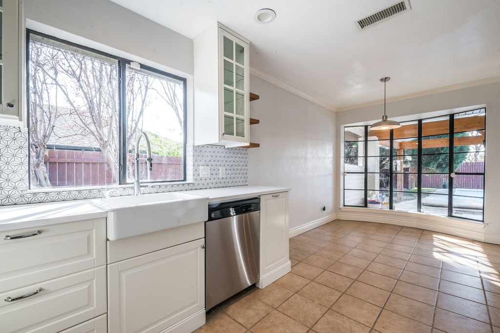 117 Haywood Drive Benbrook TX 76126