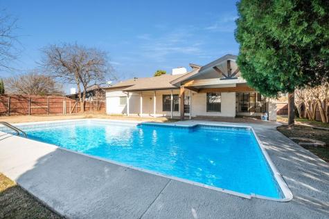 117 Haywood Drive Benbrook TX 76126