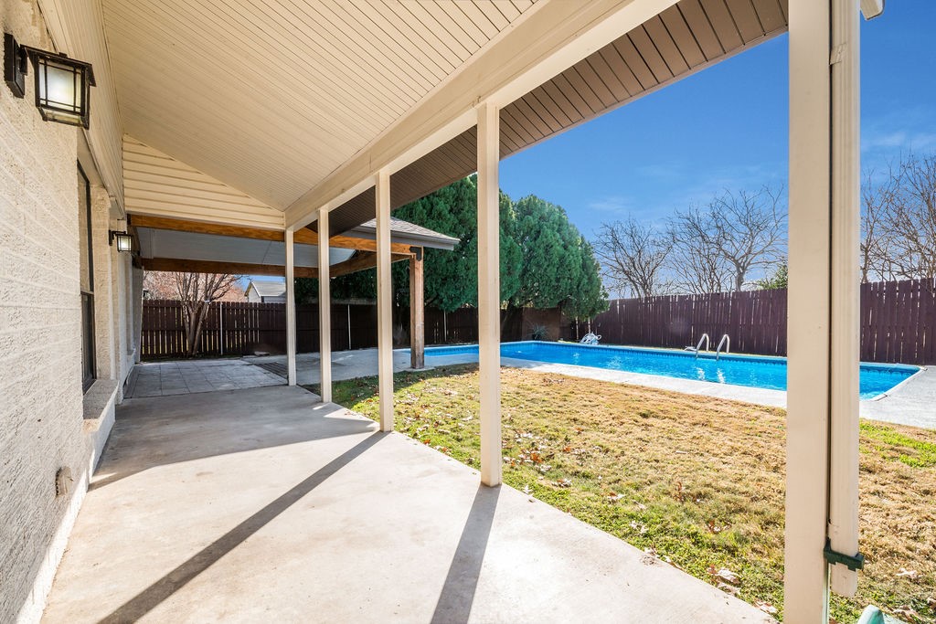 117 Haywood Drive Benbrook TX 76126