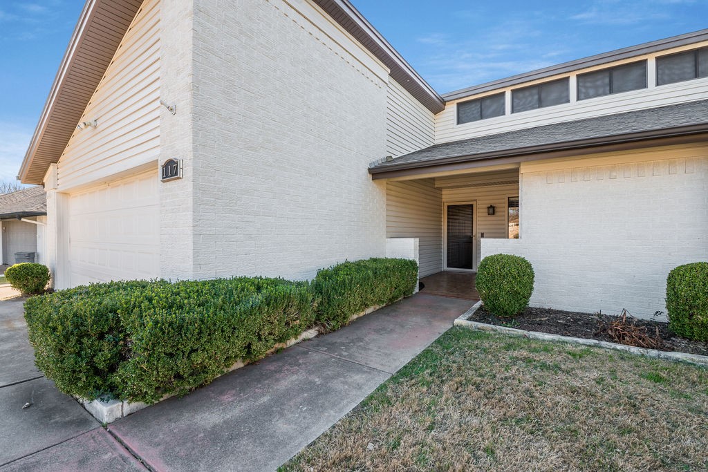 117 Haywood Drive Benbrook TX 76126