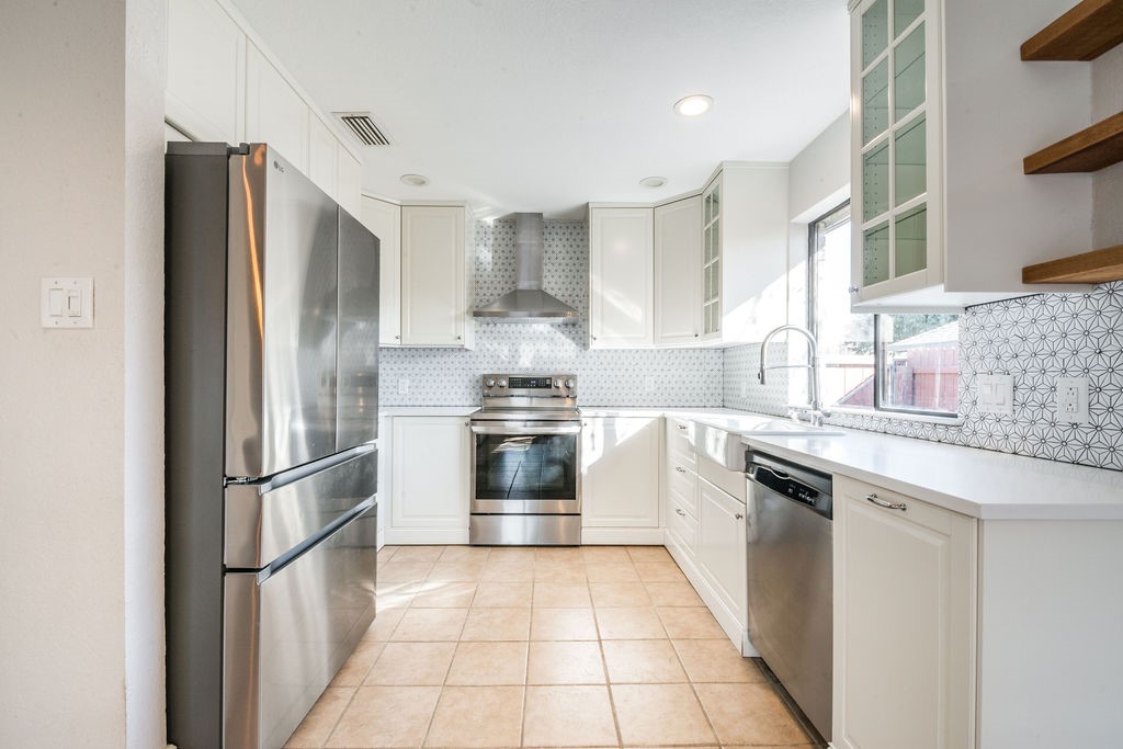 117 Haywood Drive Benbrook TX 76126