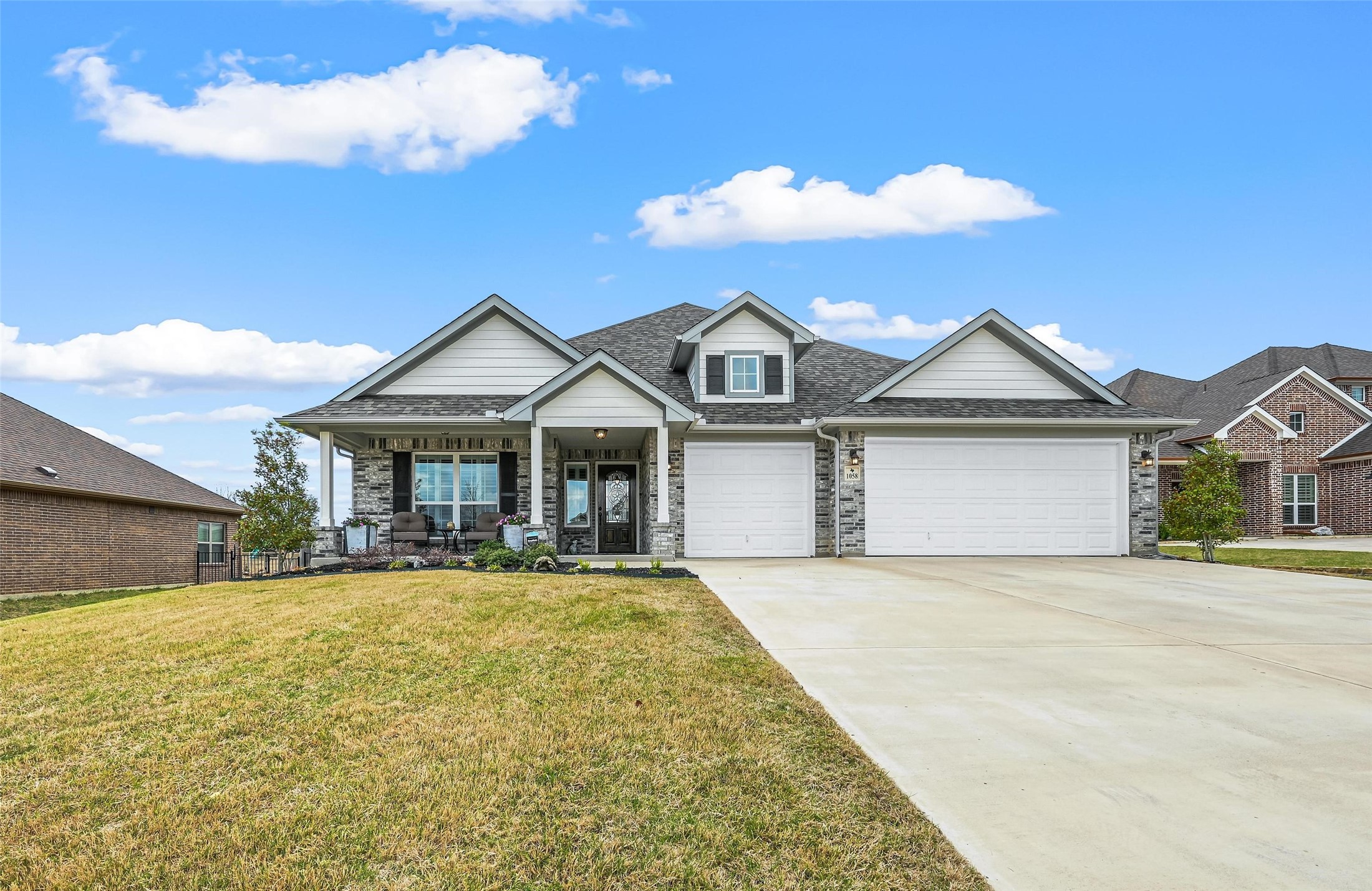 1058 Oak Knoll Drive Burleson TX 76028