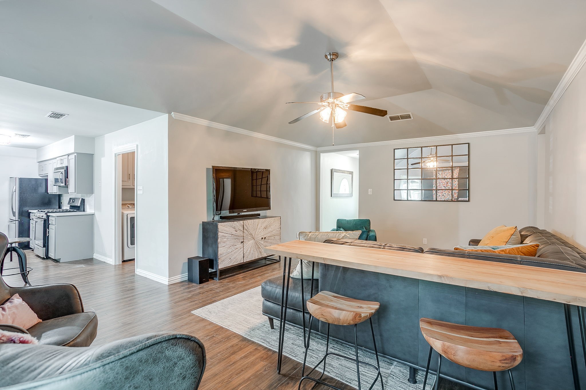 2217 Pecos Drive Grapevine TX 76051