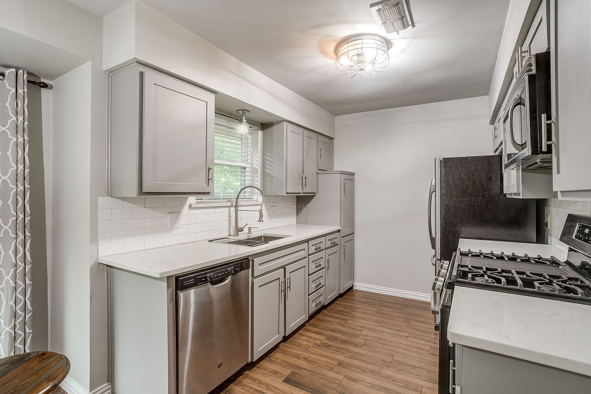 2217 Pecos Drive Grapevine TX 76051