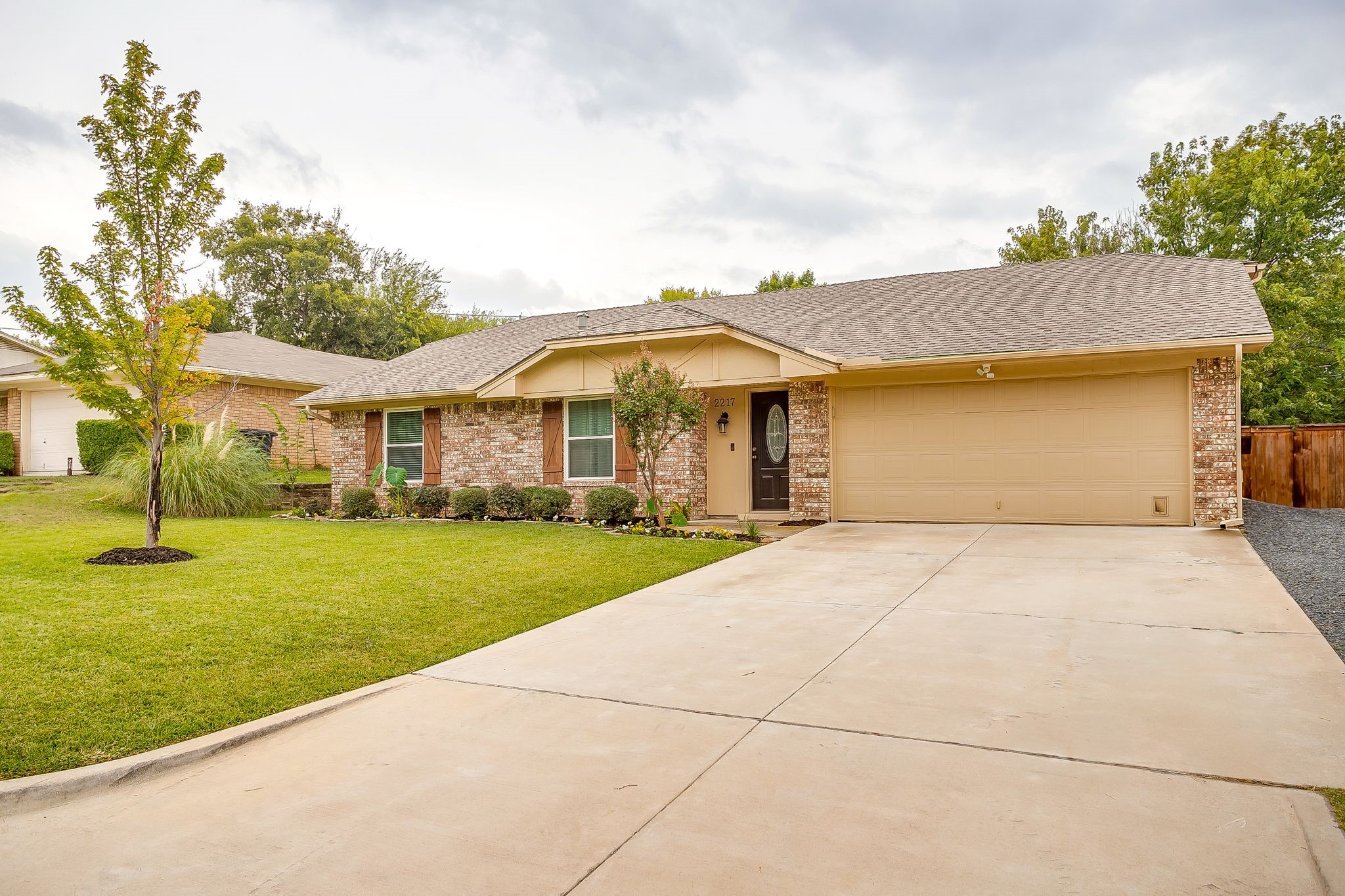 2217 Pecos Drive Grapevine TX 76051