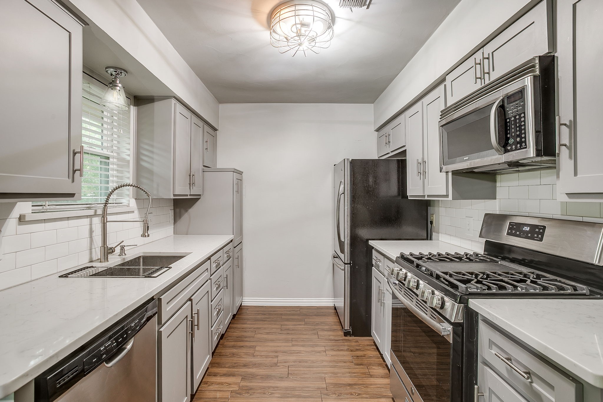 2217 Pecos Drive Grapevine TX 76051