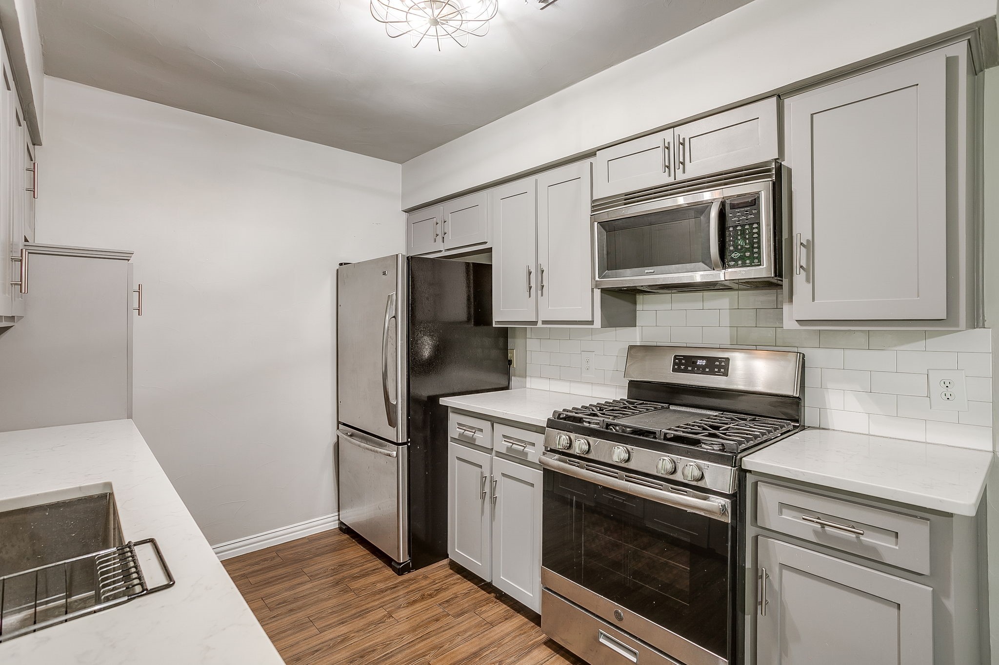 2217 Pecos Drive Grapevine TX 76051