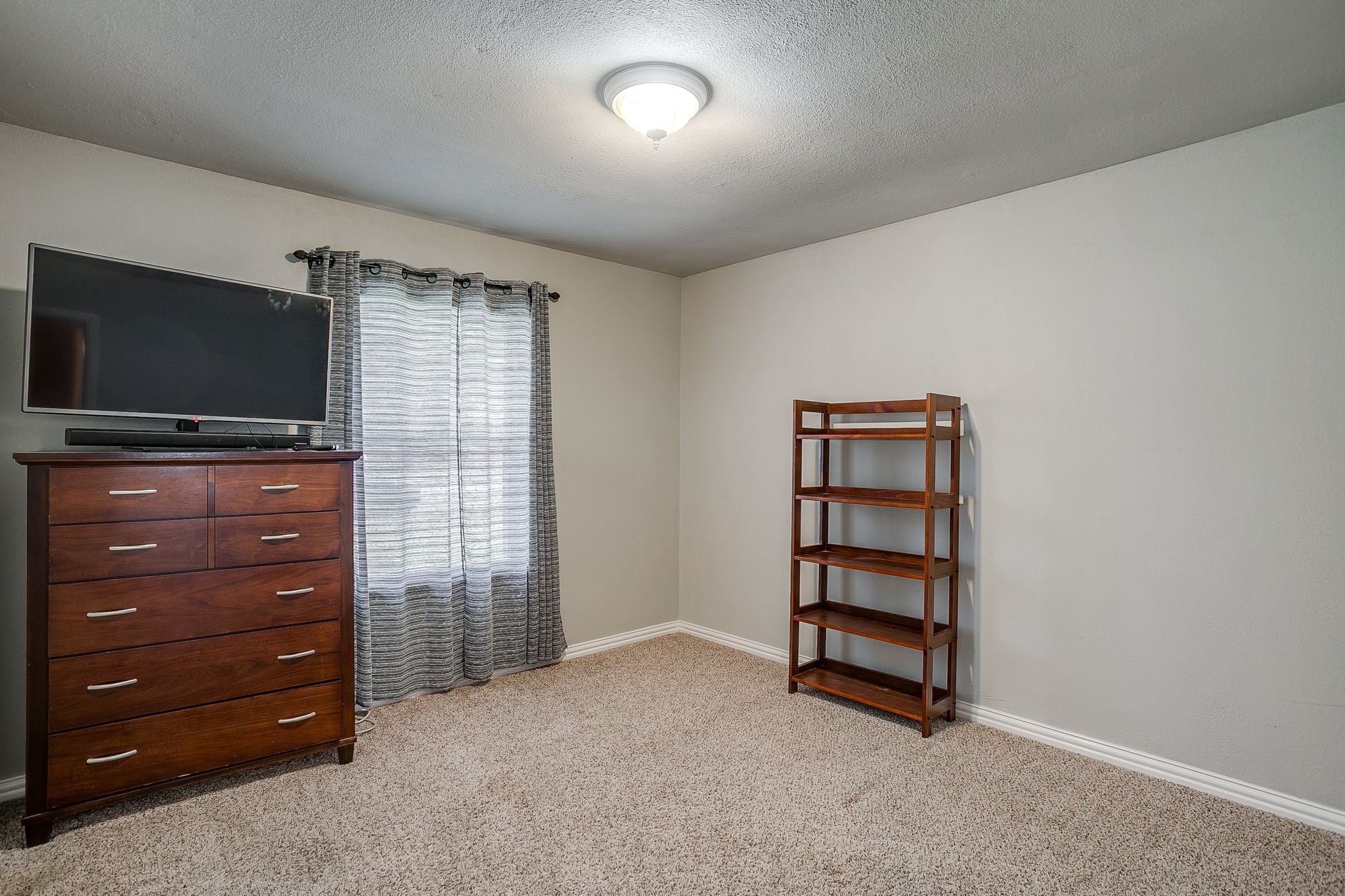 2217 Pecos Drive Grapevine TX 76051