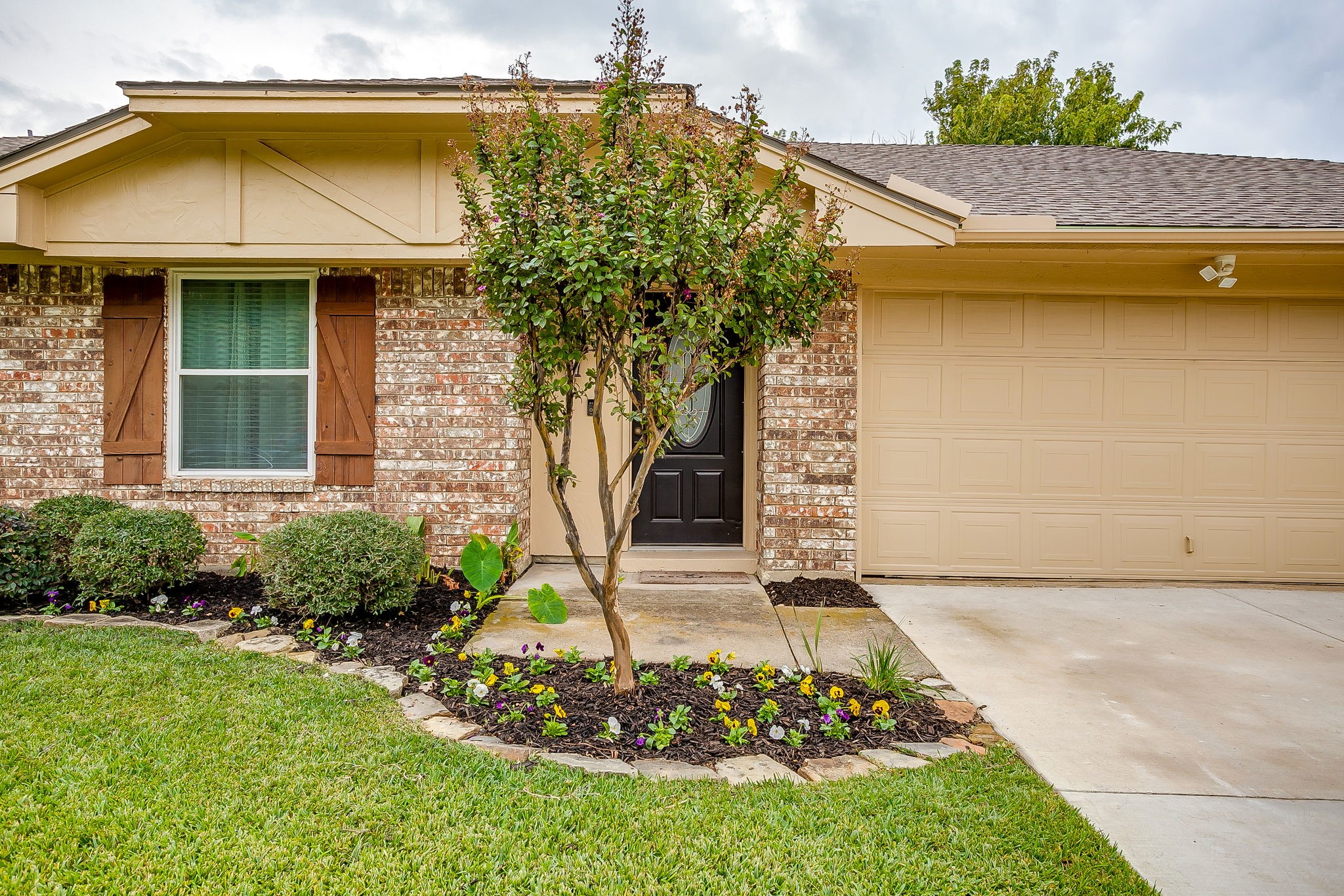 2217 Pecos Drive Grapevine TX 76051