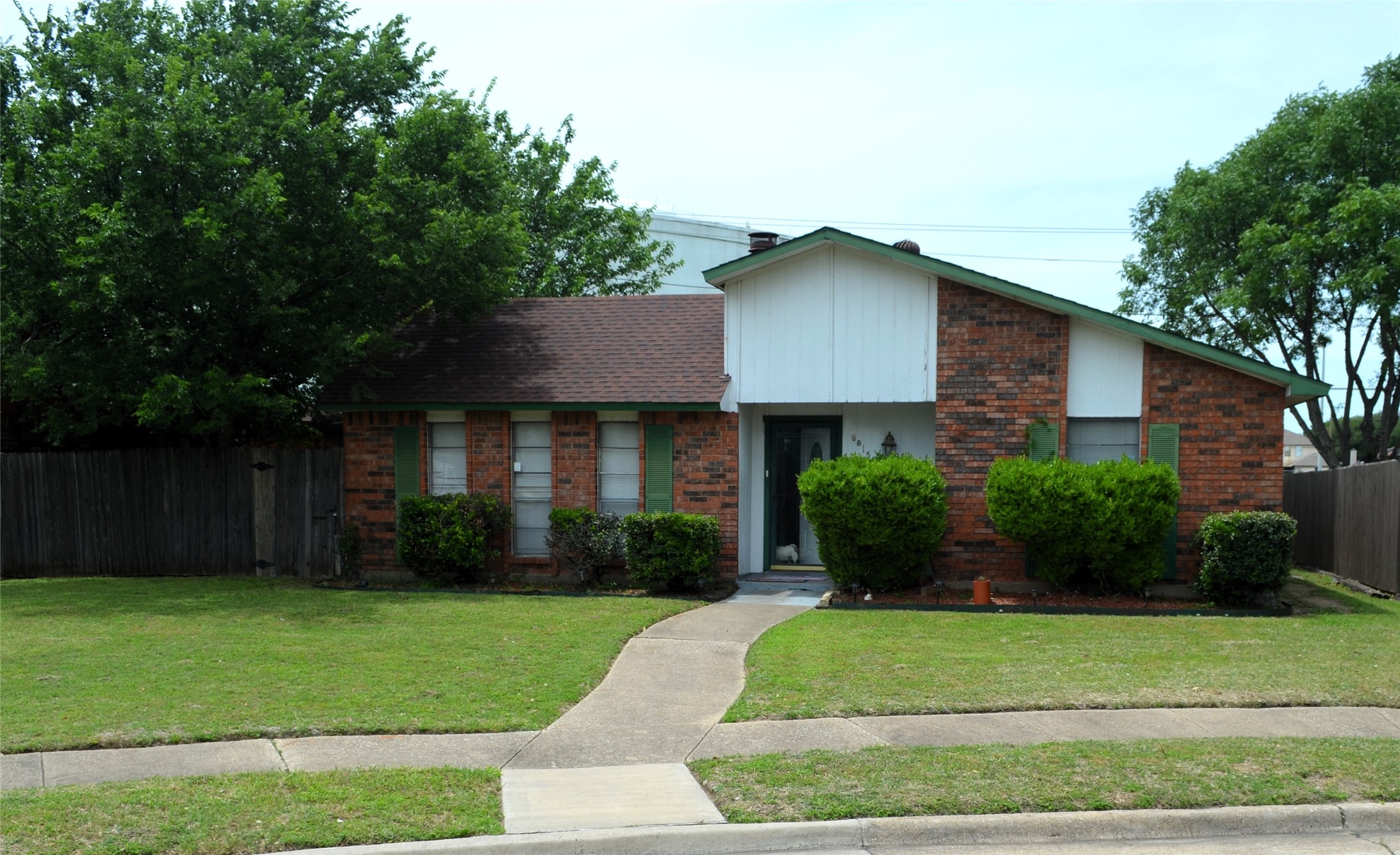 9615 Sophora Circle Dallas TX 75249