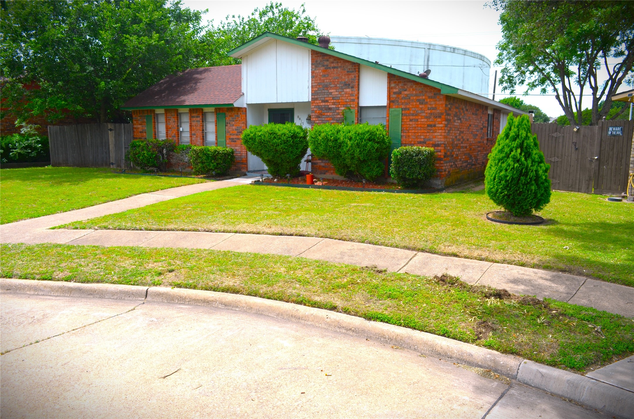 9615 Sophora Circle Dallas TX 75249