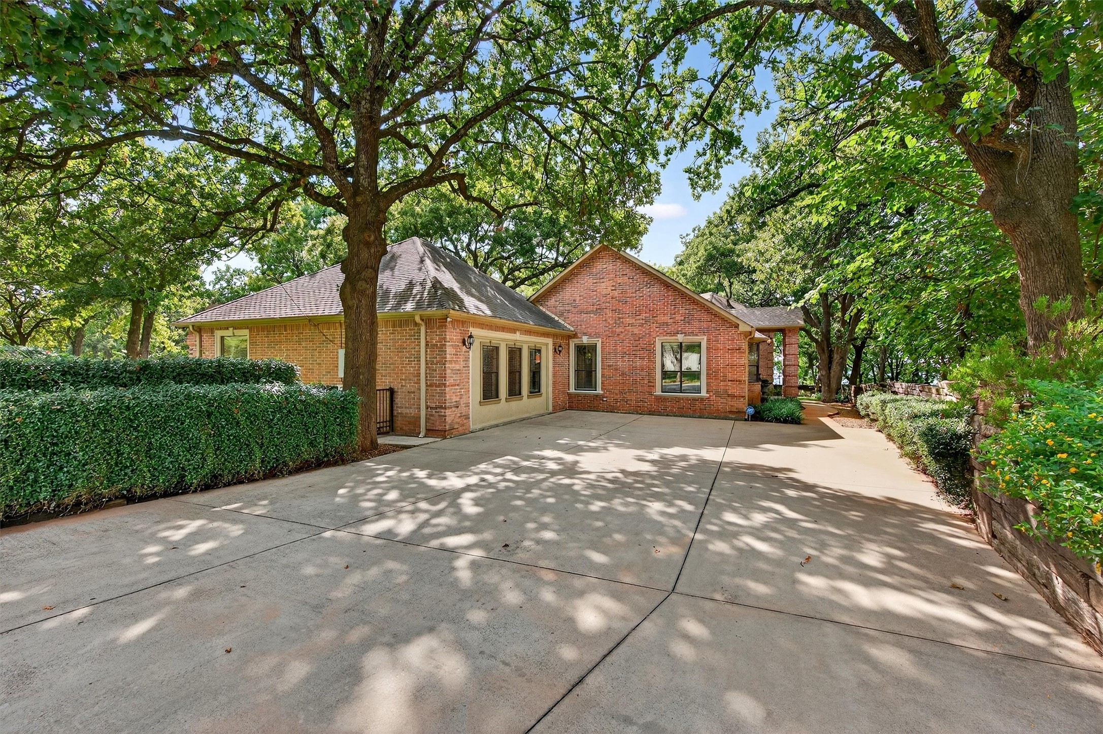215 Hiland Acres Circle Pottsboro TX 75076